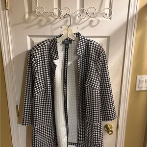 Elegant Black and White Houndstooth Blazer